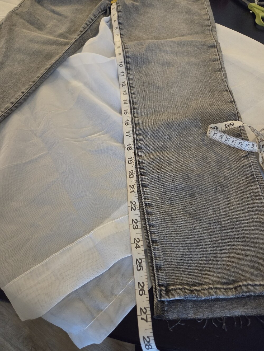 Good American Gray Acid Wash Straight Leg Jeans - Picture 8 of 15